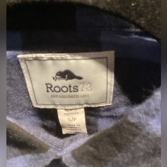 NWT Roots Flannel shirt. Size S. - Picture 2 of 5